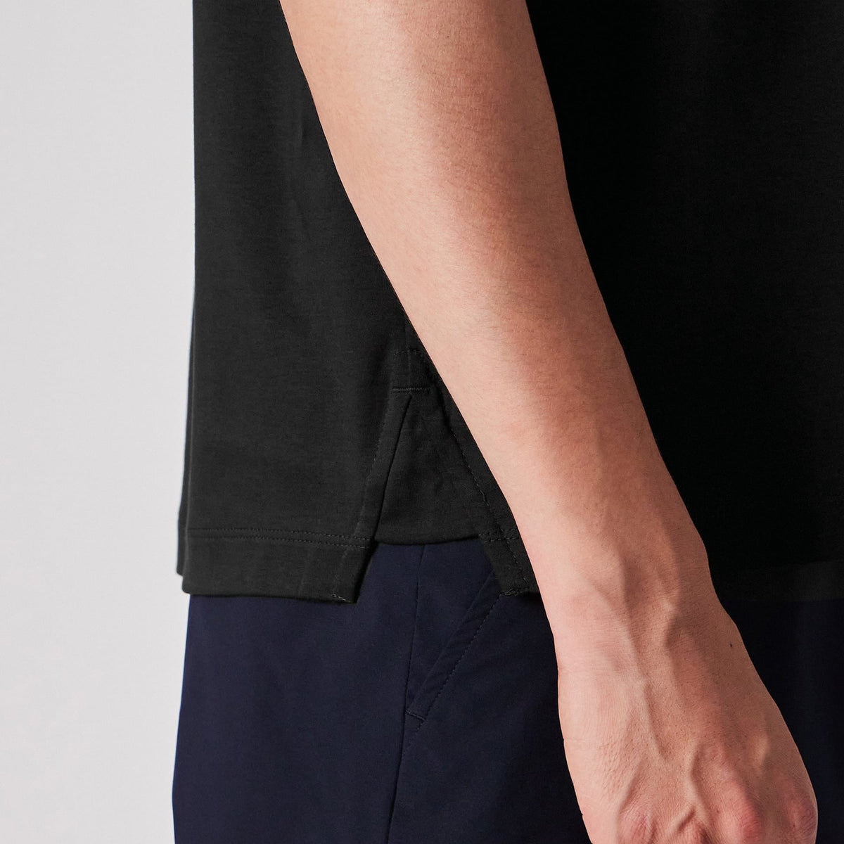 CREW NECK S/S LOGO TEE[クルーネック半袖ロゴTEE]