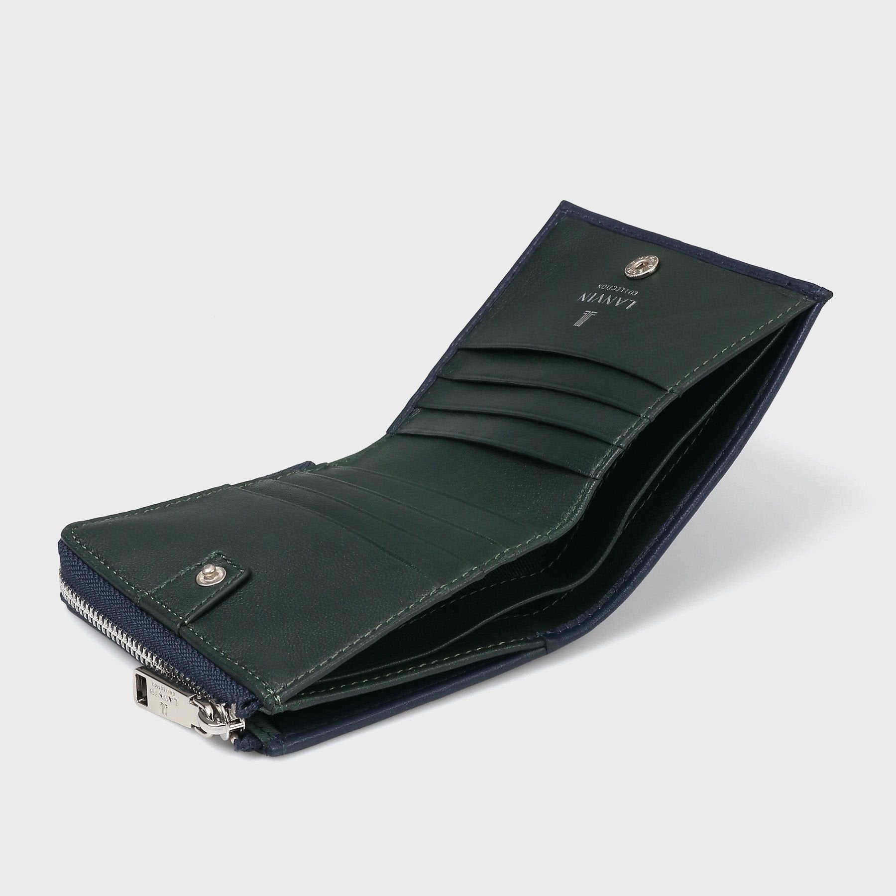 Leather accessories (bi-fold wallet)
