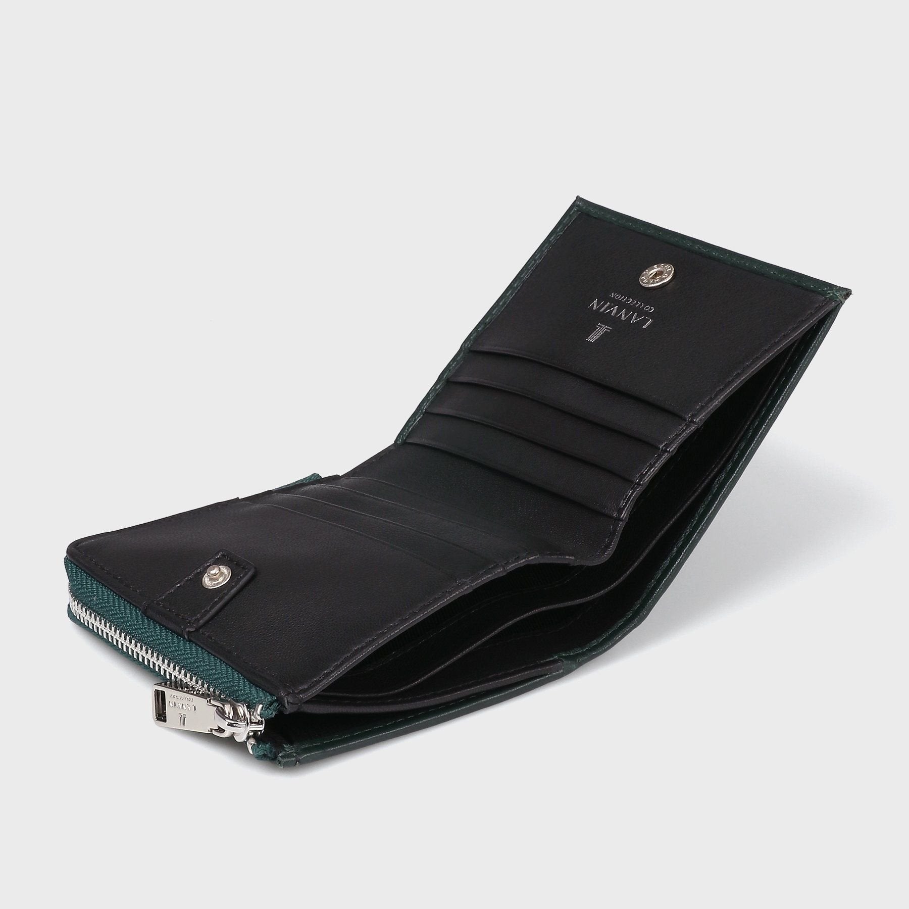 Leather accessories (bi-fold wallet)